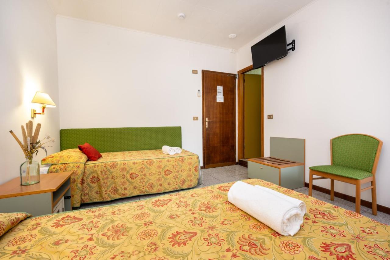 Camelia Rooms Venice Guesthouse Mestre Exterior photo