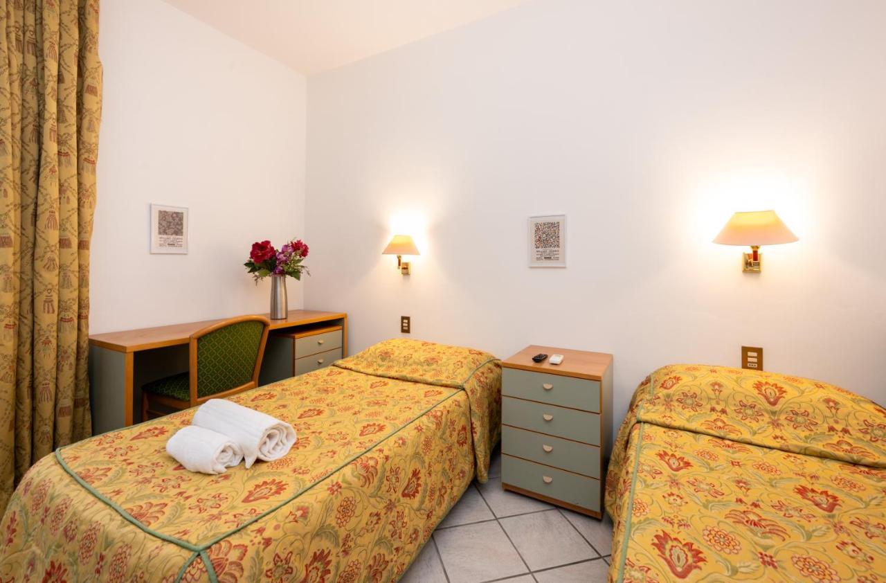 Camelia Rooms Venice Guesthouse Mestre Exterior photo