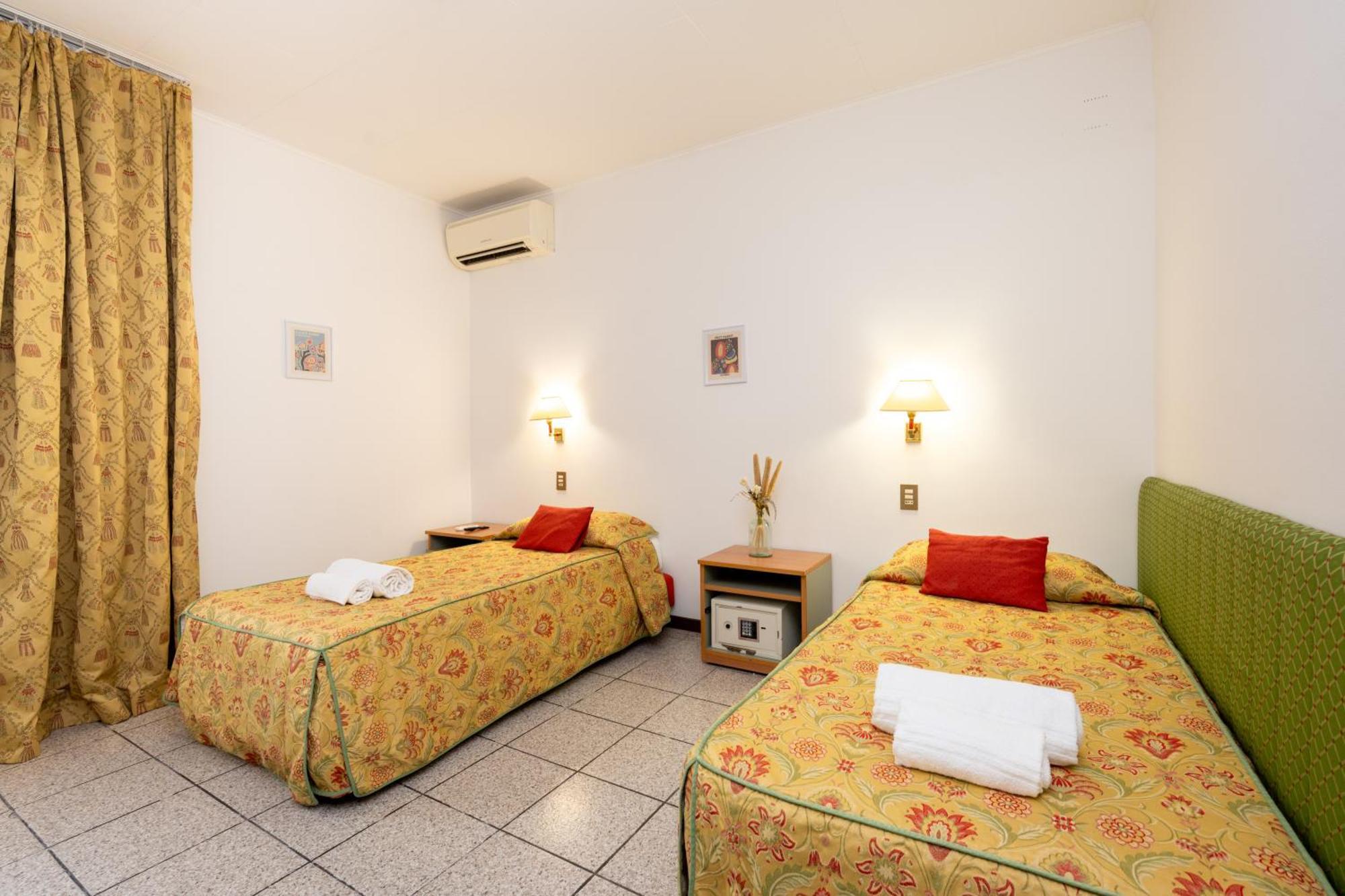 Camelia Rooms Venice Guesthouse Mestre Exterior photo