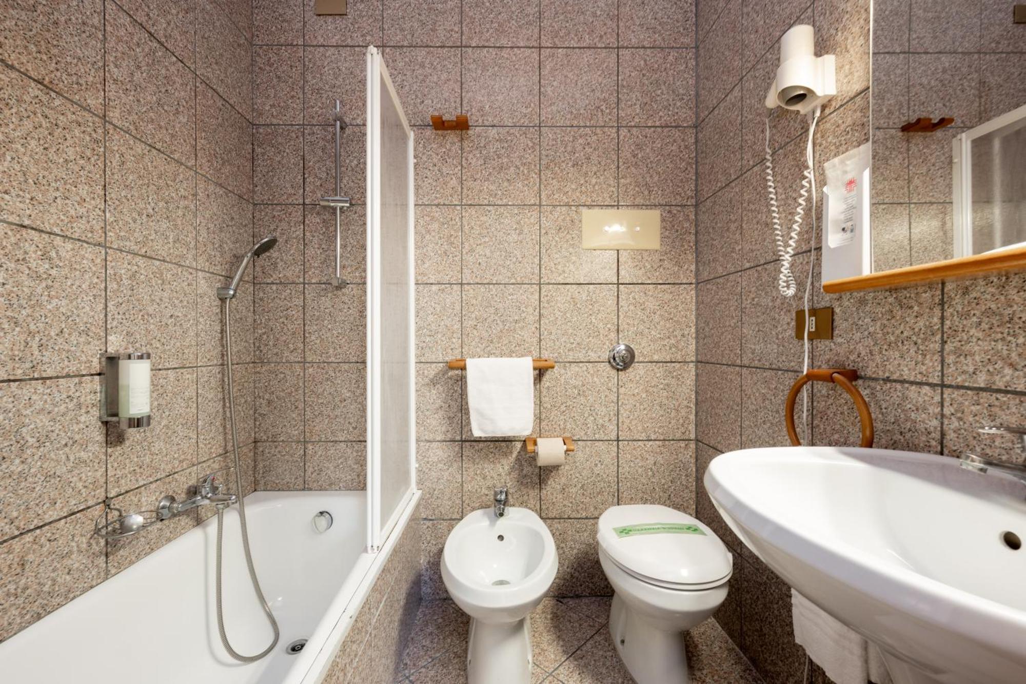 Camelia Rooms Venice Guesthouse Mestre Exterior photo